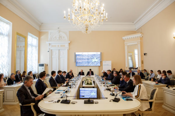 Директор Центра трудовых ресурсов Алексей Чистяков выступил на   круглом столе по вопросам развития государственно-частного партнерства в странах ЕАЭС и ЕС