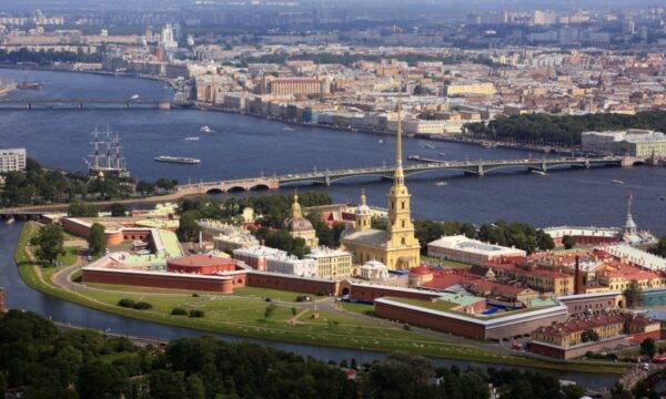 Почти 4 млн. рублей выплатят в Петербурге за реализацию молодежных проектов