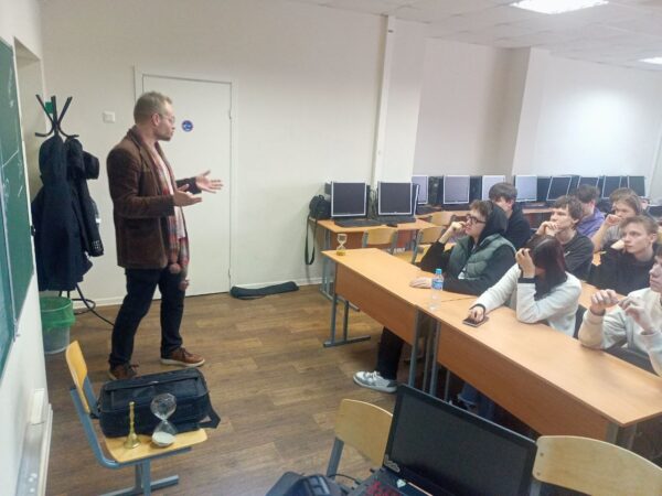 26 апреля прошел тренинг “Футурология и личность в IT-сфере” для студентов СПбИЭиУ